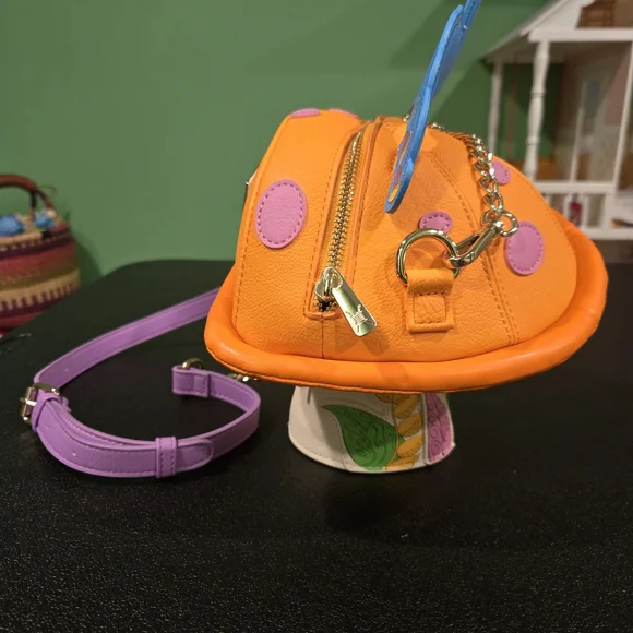 StitchShoppe Loungefly Alice In Wonderland CaterpillerMushroom CrossbodyBag NWOT - Picture 2 of 15